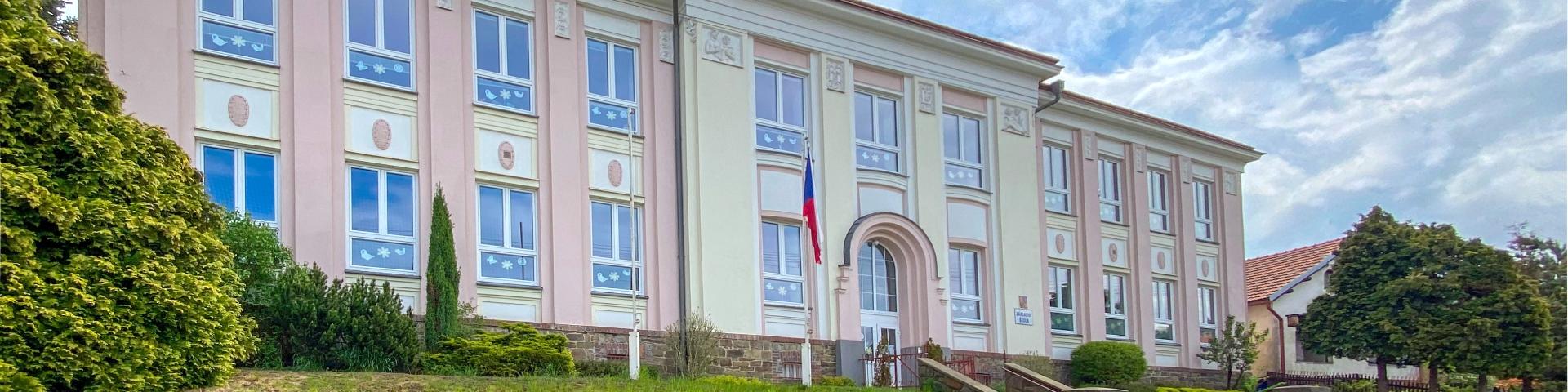 Vítejte na stránkách ZŠ Mokré Lazce